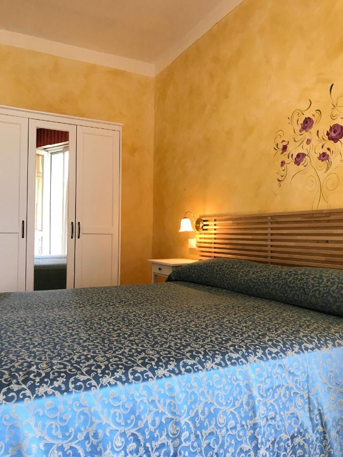 Albergo Villa Angela Toscolano Maderno Exterior photo