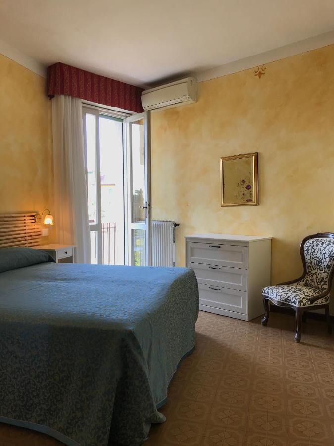 Albergo Villa Angela Toscolano Maderno Exterior photo